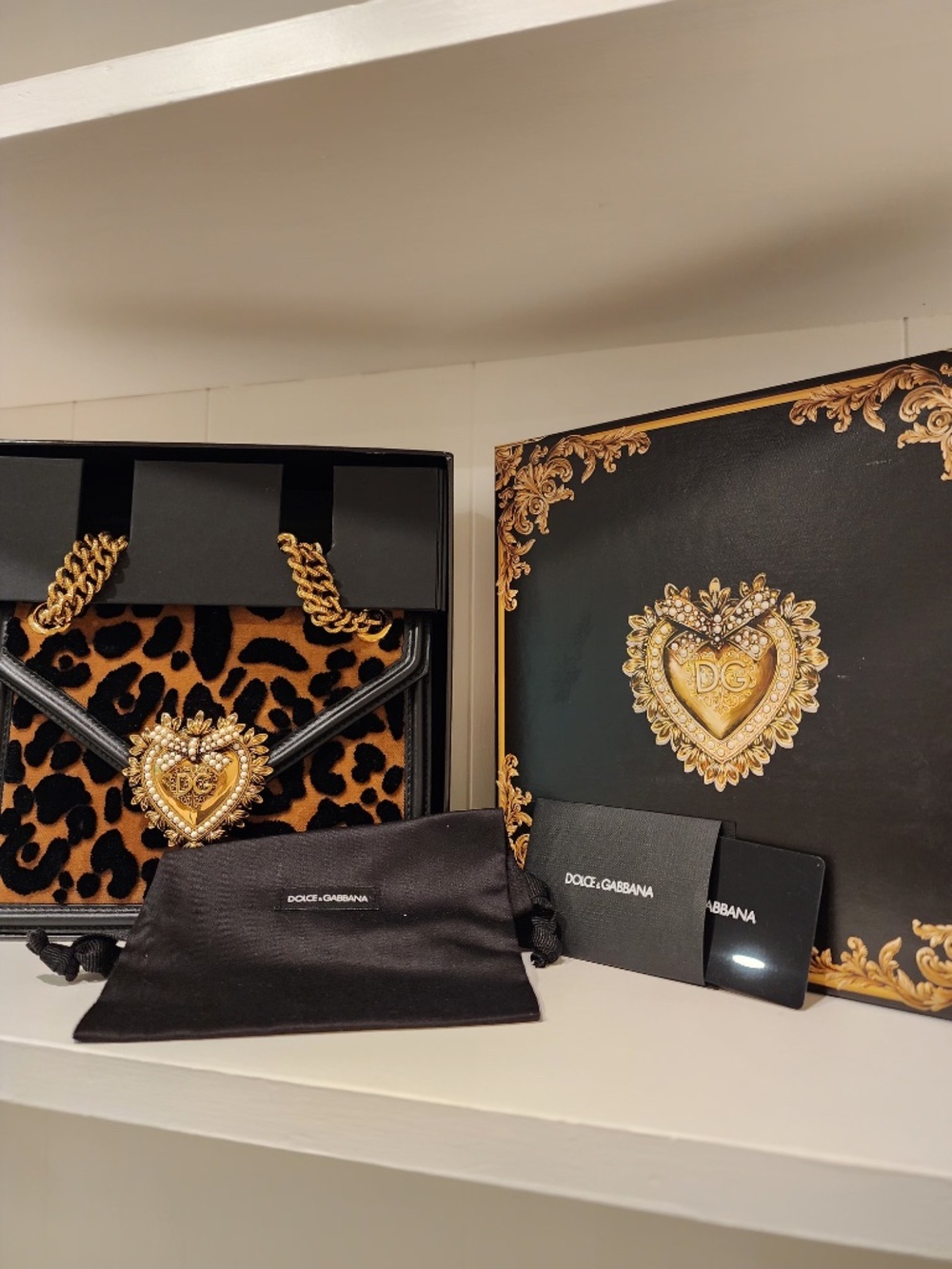 Dolce & Gabbana Medium Devotion Bag in Animalier Cheetah Leopard Velvet Stitch